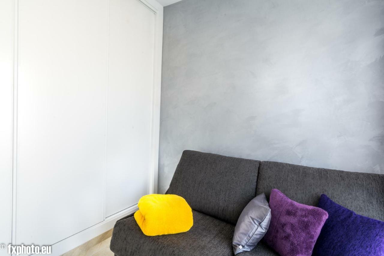 Eluxuria Sunny Villa ตอร์เรเวียคา ภายนอก รูปภาพ