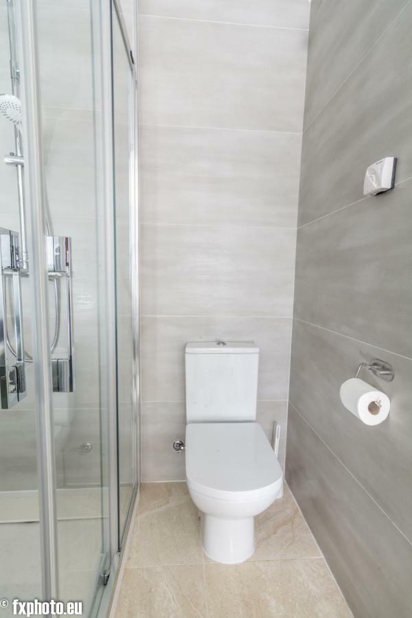 Eluxuria Sunny Villa ตอร์เรเวียคา ภายนอก รูปภาพ