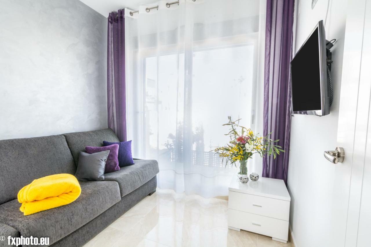 Eluxuria Sunny Villa ตอร์เรเวียคา ภายนอก รูปภาพ